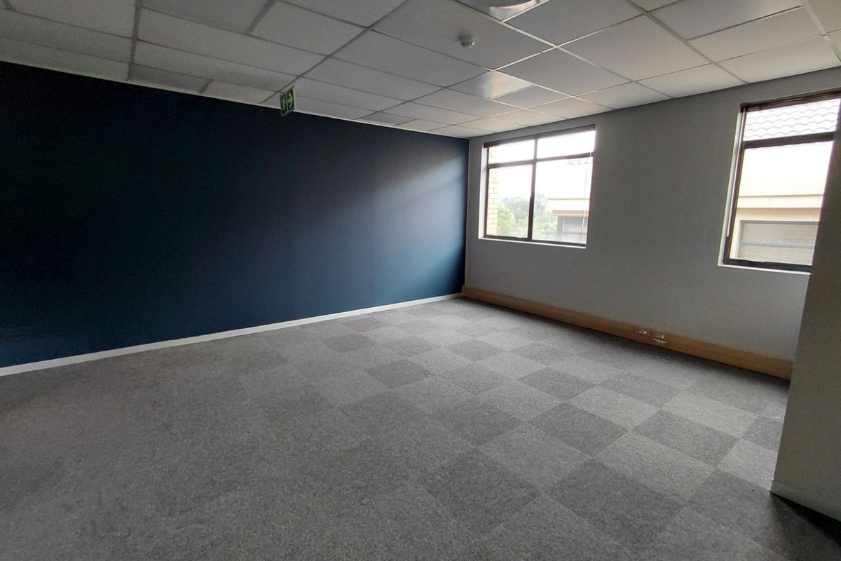 Office To Rent in Faerie Glen - Photo 3