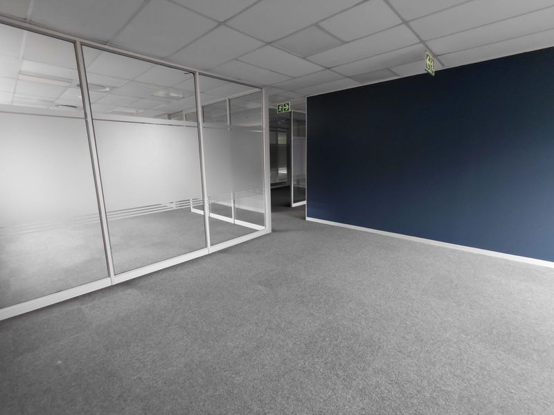 Office To Rent in Faerie Glen - Photo 2