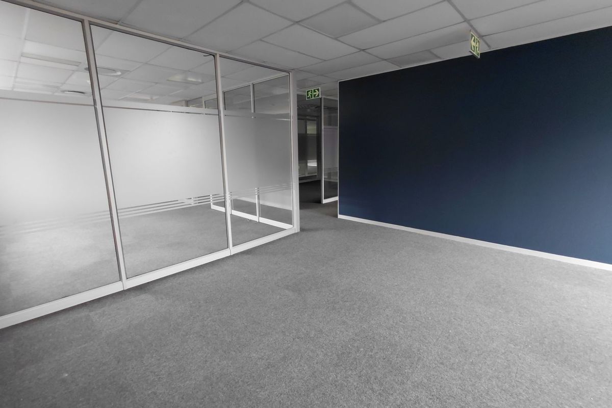 Office To Rent in Faerie Glen - Photo 2
