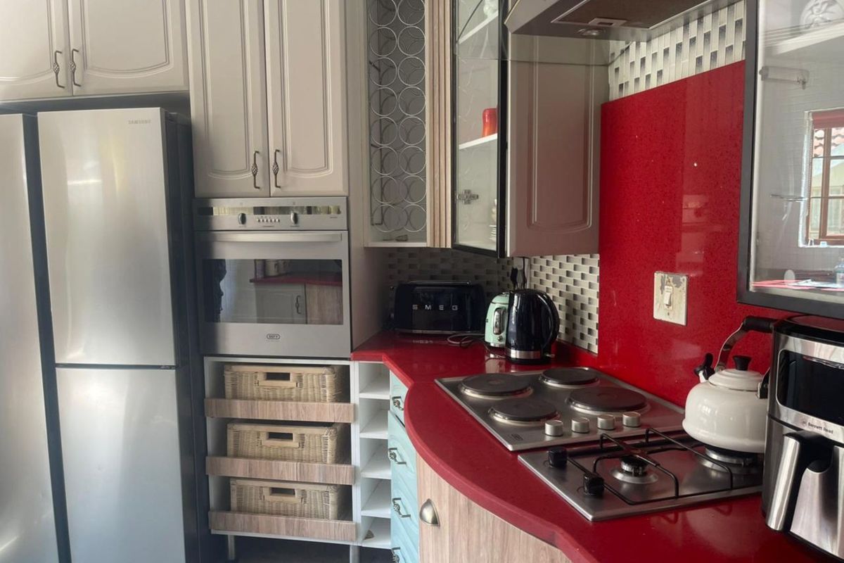House For Sale in Emdo Park - Photo 4