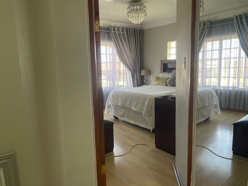 House For Sale in Emdo Park - Photo 6