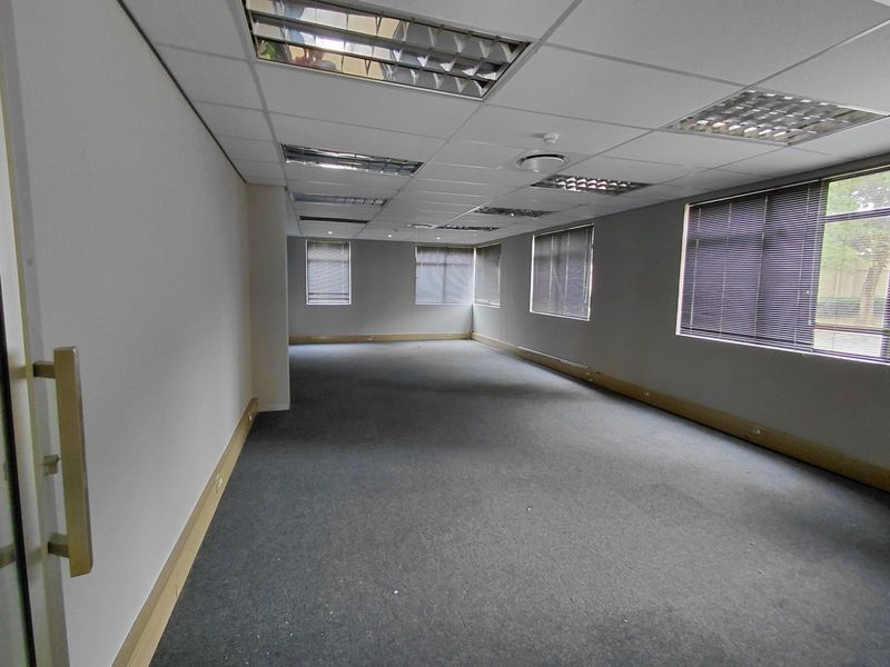 Office To Rent in Faerie Glen - Photo 5