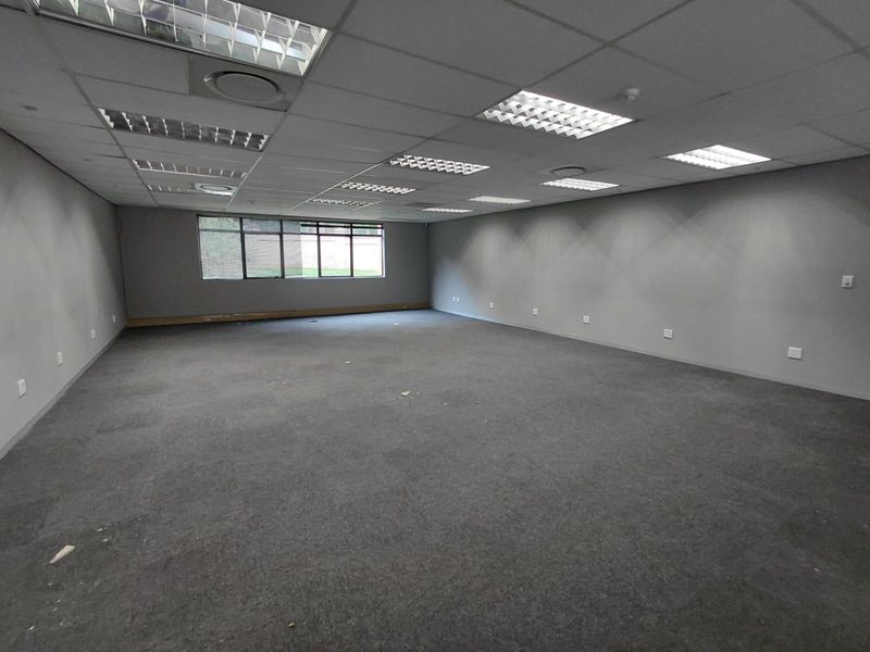 Office To Rent in Faerie Glen - Photo 9