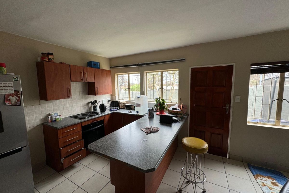 Townhouse For Sale in Kosmosdal - Photo 3