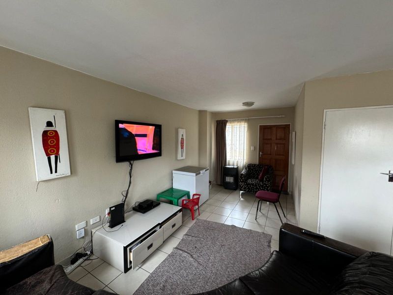 Townhouse For Sale in Kosmosdal - Photo 2