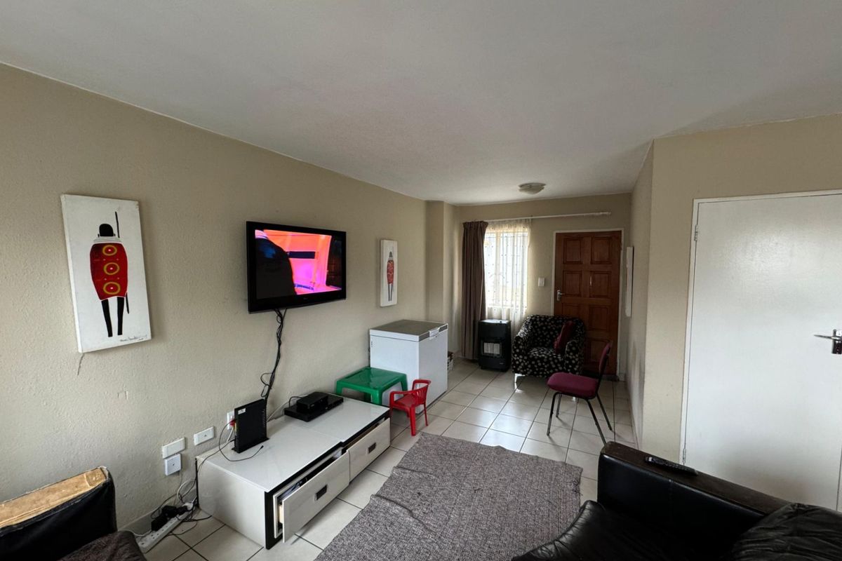 Townhouse For Sale in Kosmosdal - Photo 2