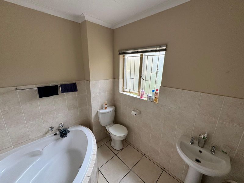 Townhouse For Sale in Kosmosdal - Photo 9