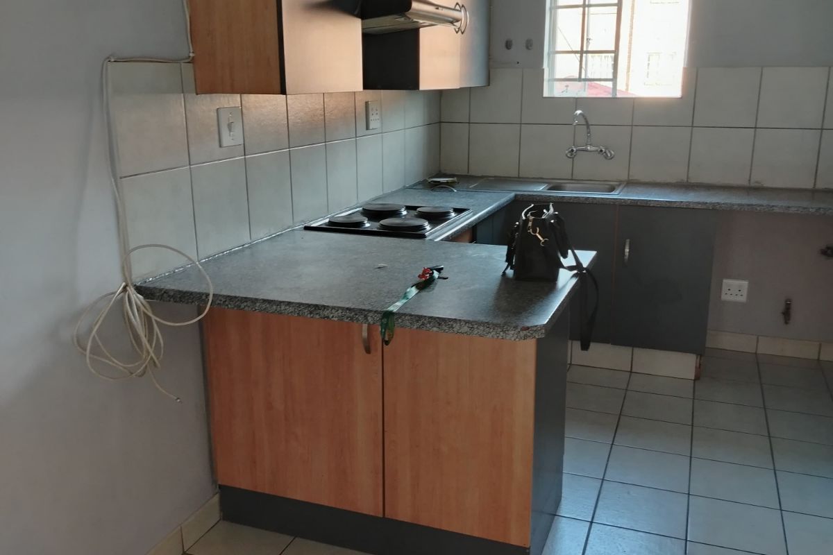 Apartment For Sale in Kempton Park Central - Photo 4
