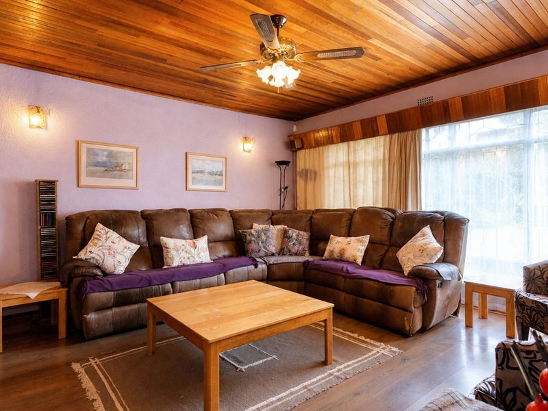House For Sale in Ruimsig AH - Photo 5
