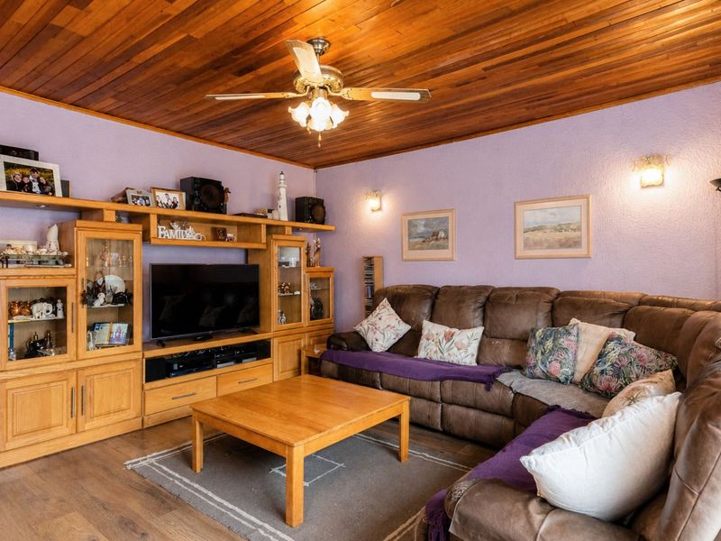 House For Sale in Ruimsig AH - Photo 4