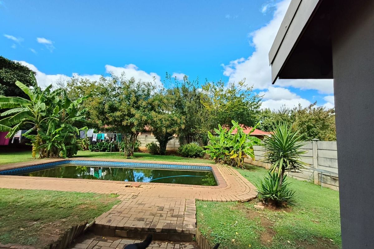 House For Sale in Roodia - Photo 2