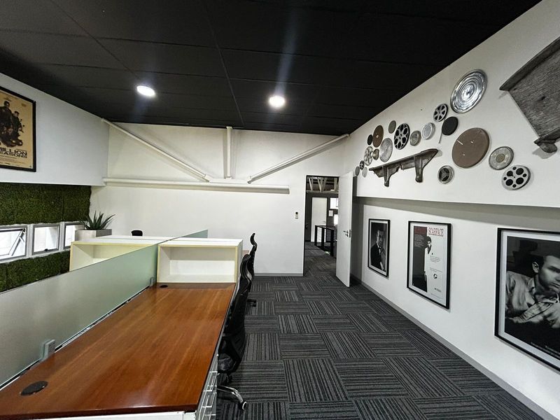 Commercial To Rent in Kyalami AH - Photo 4
