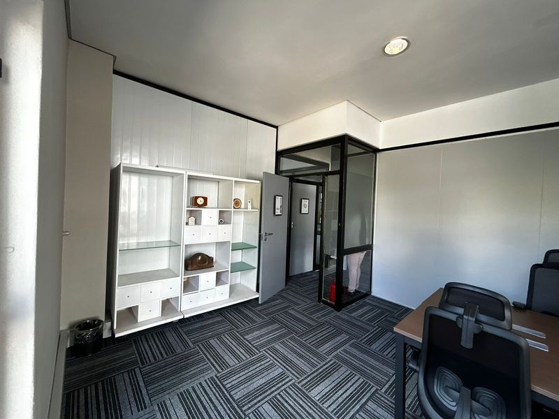 Commercial To Rent in Kyalami - Photo 8