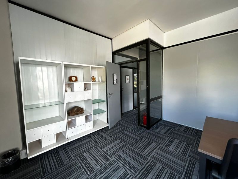 Commercial To Rent in Kyalami - Photo 3
