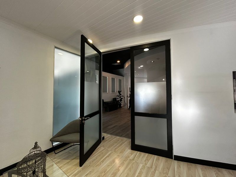 Commercial To Rent in Kyalami - Photo 3