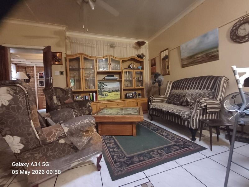House For Sale in Stilfontein Ext 4 - Photo 4