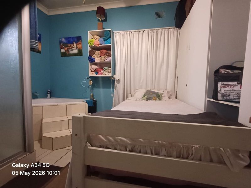 House For Sale in Stilfontein Ext 4 - Photo 7