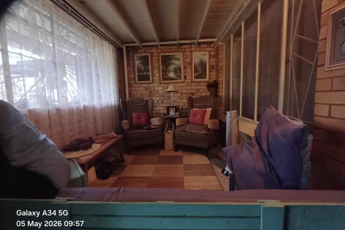 House For Sale in Stilfontein Ext 4 - Photo 3