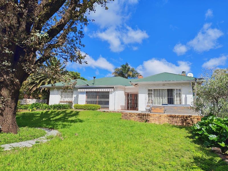 House For Sale in Sandringham - Photo 2