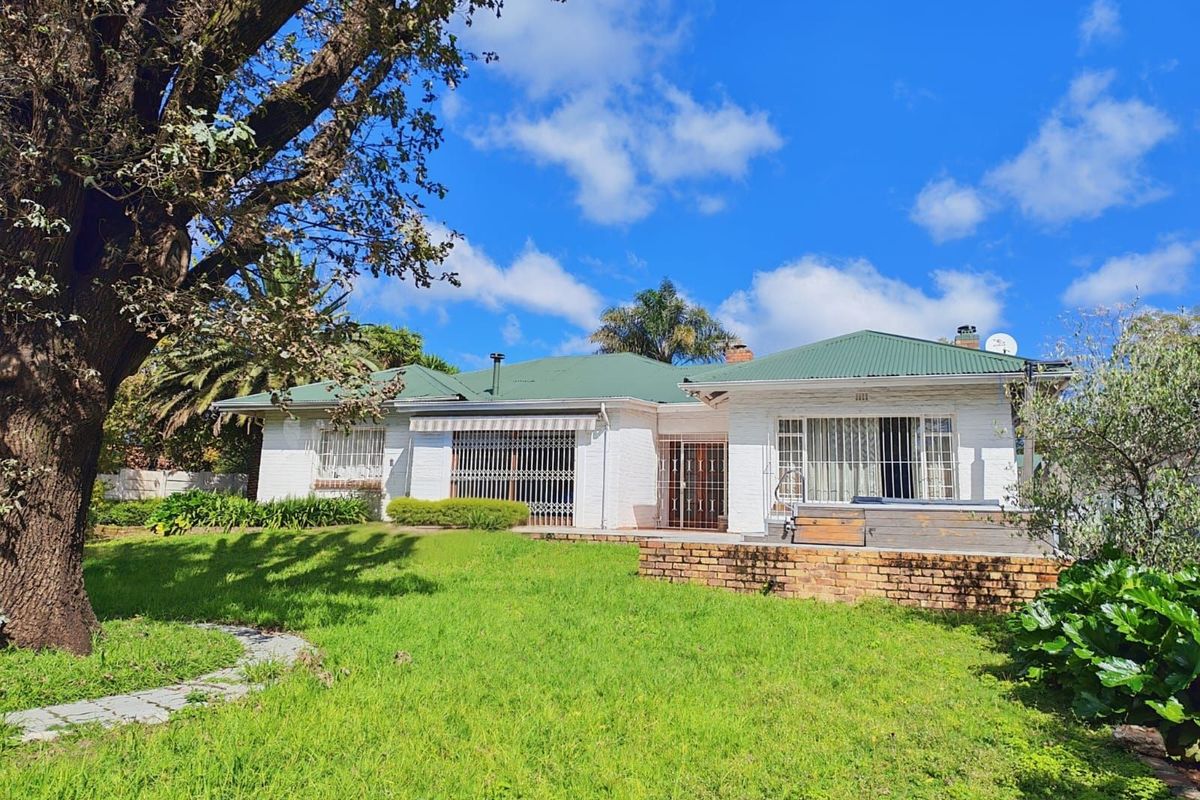 House For Sale in Sandringham - Photo 2