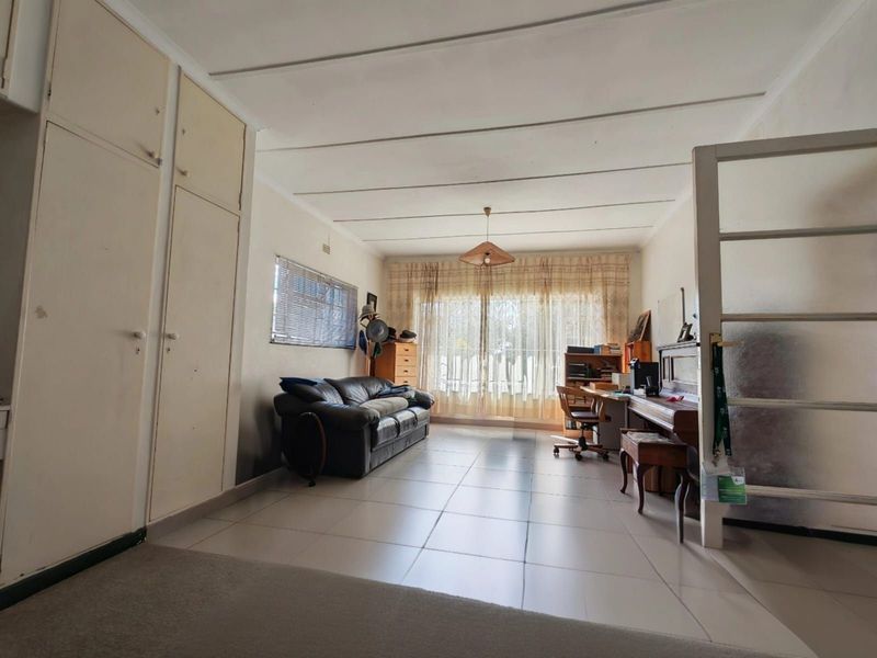 House For Sale in Sandringham - Photo 6