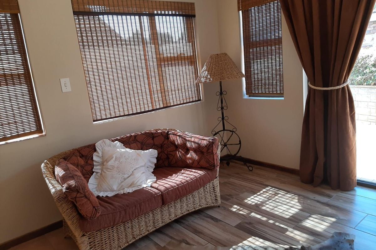 Apartment To Rent in Eldoraigne - Photo 3