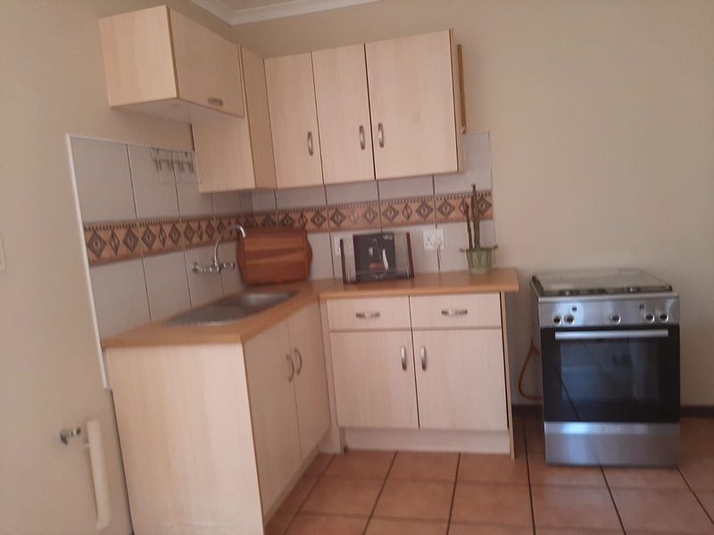 Apartment To Rent in Eldoraigne - Photo 6