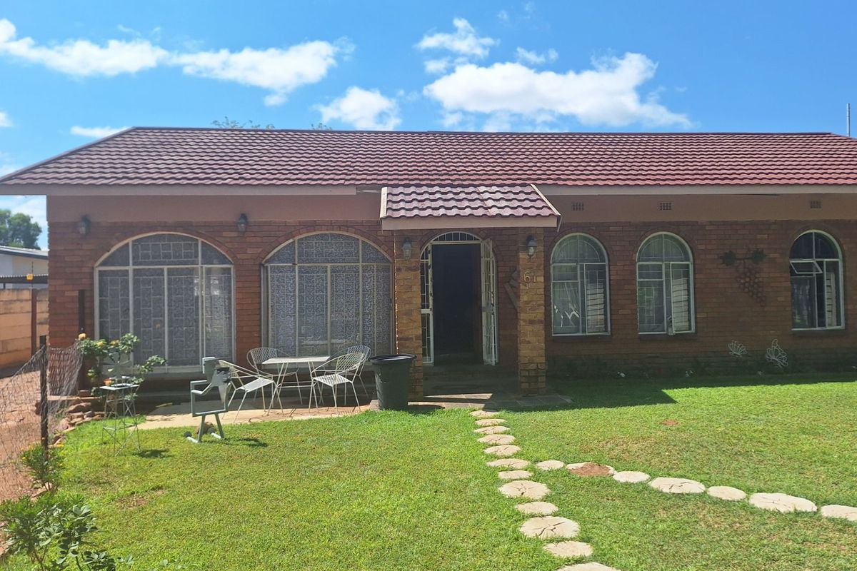 House For Sale in Modimolle Central - Photo 2