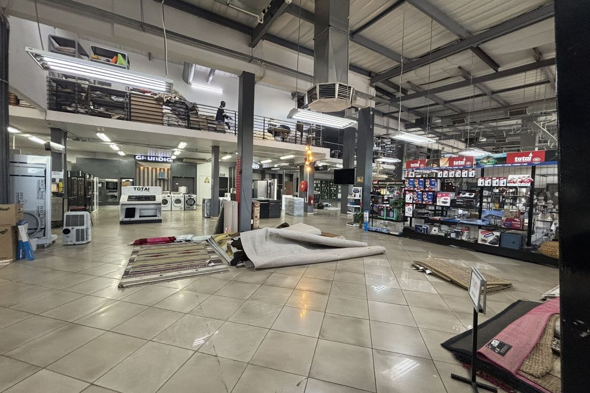 Retail To Rent in Montana - Photo 2