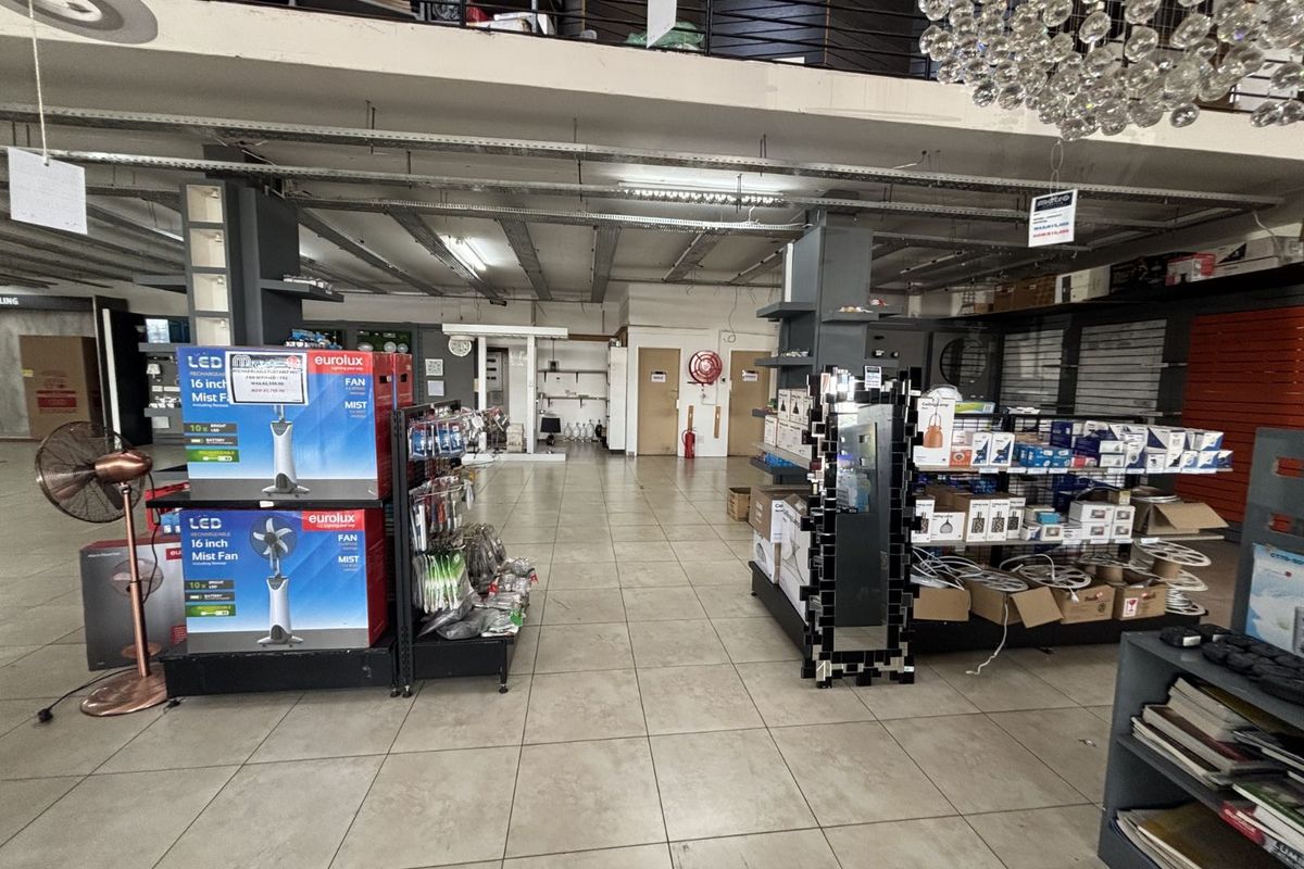 Commercial To Rent in Montana - Photo 4