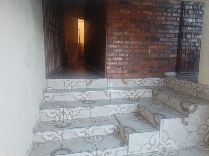 House For Sale in Mamelodi East - Photo 4