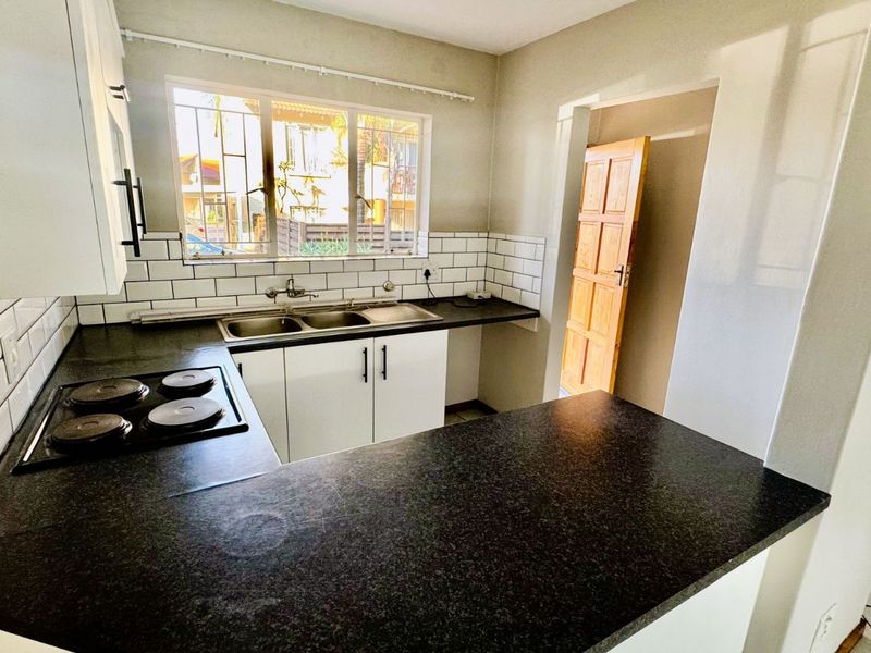 House For Sale in Die Hoewes - Photo 7