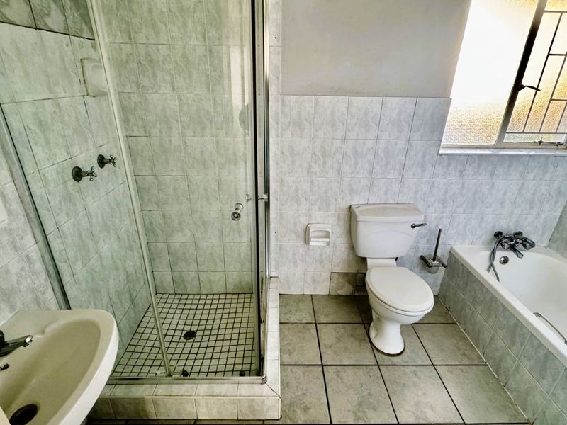 House For Sale in Die Hoewes - Photo 4