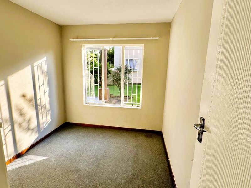 House For Sale in Die Hoewes - Photo 10