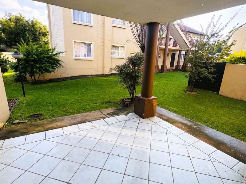 House For Sale in Die Hoewes - Photo 3