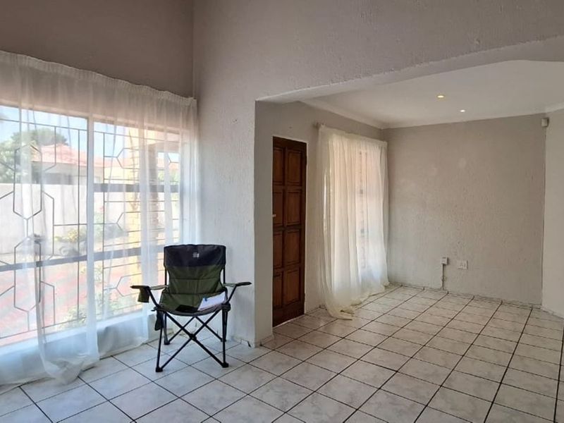 House For Sale in Bendor - Photo 4