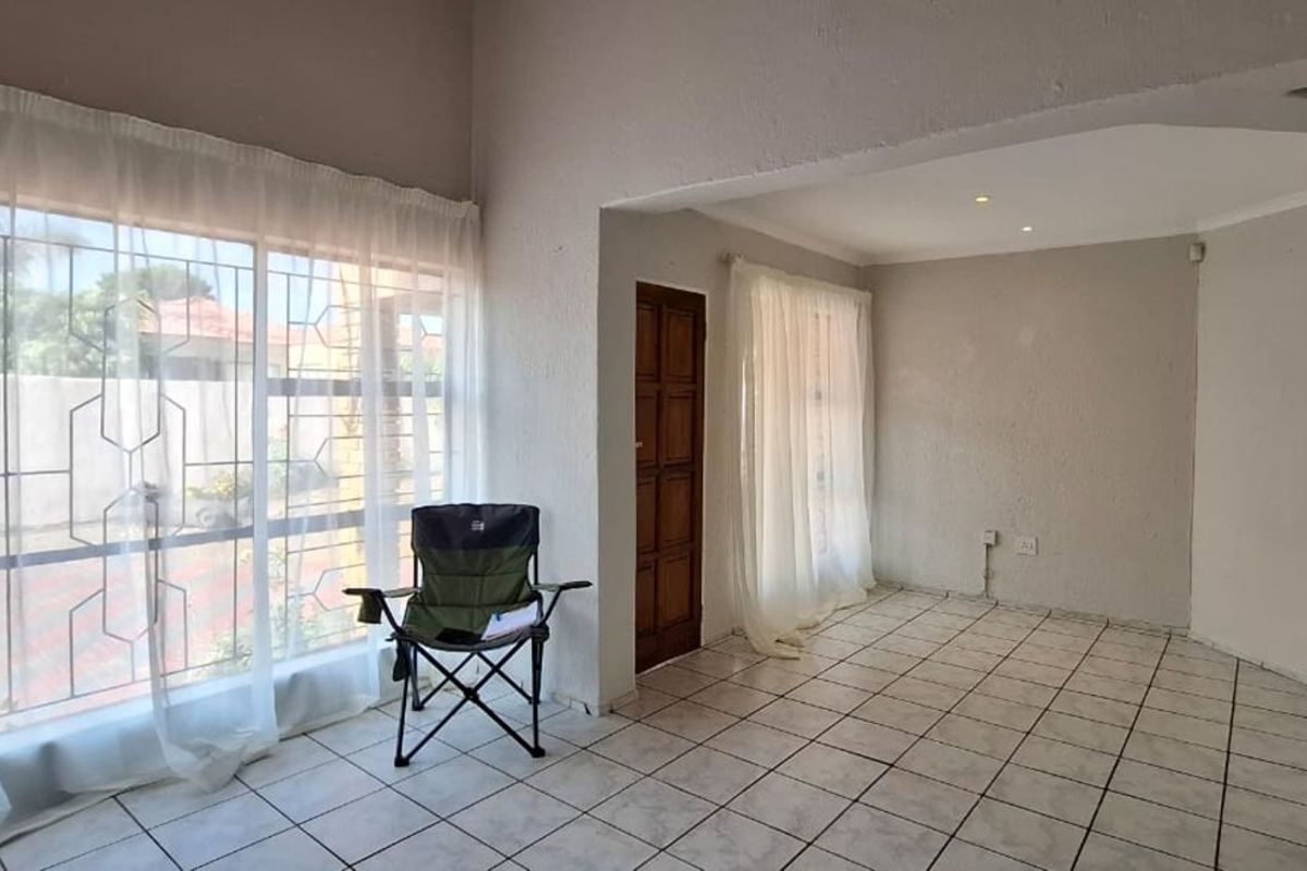 House For Sale in Bendor - Photo 4