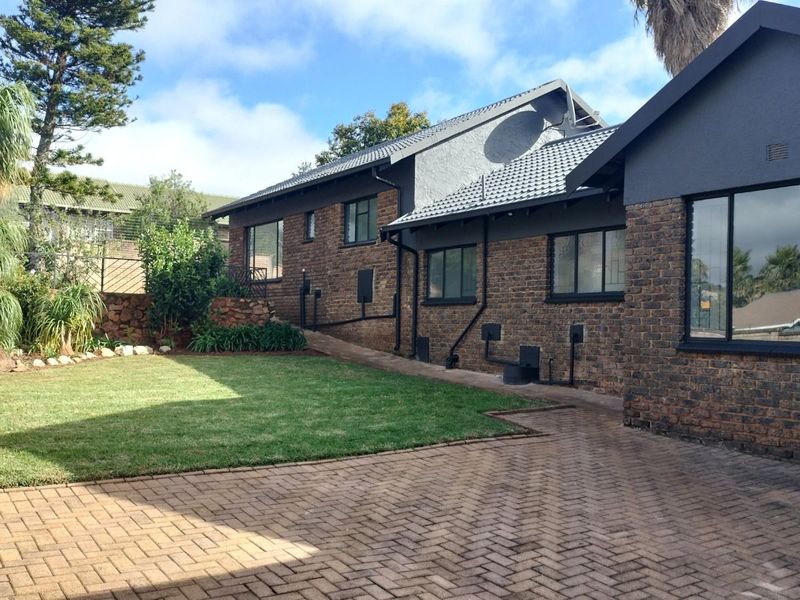 House For Sale in Kenmare - Photo 6