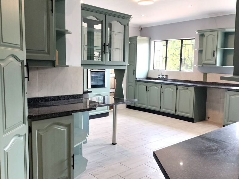 House For Sale in Kenmare - Photo 9