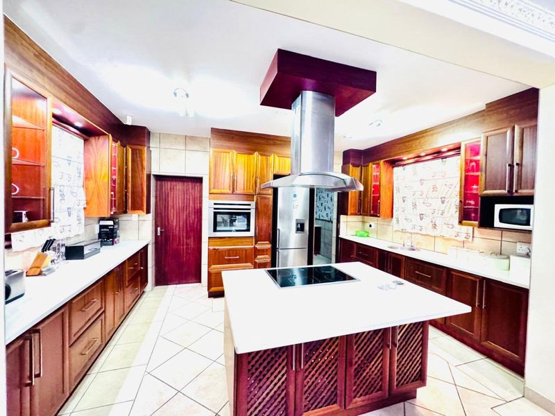 House For Sale in Aloe Ridge - Photo 3