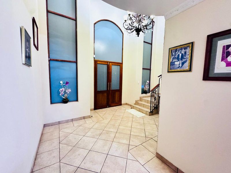 House For Sale in Aloe Ridge - Photo 2