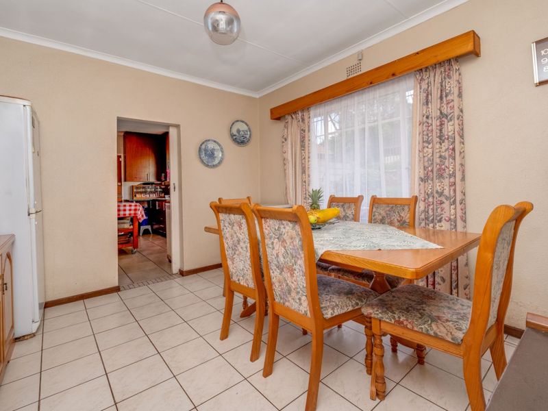 House For Sale in Roodekrans - Photo 4