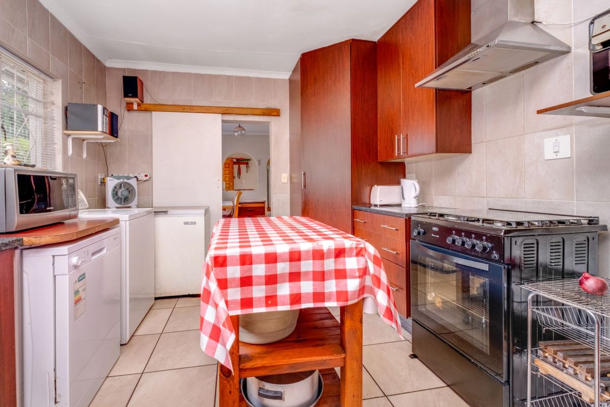 House For Sale in Roodekrans - Photo 3