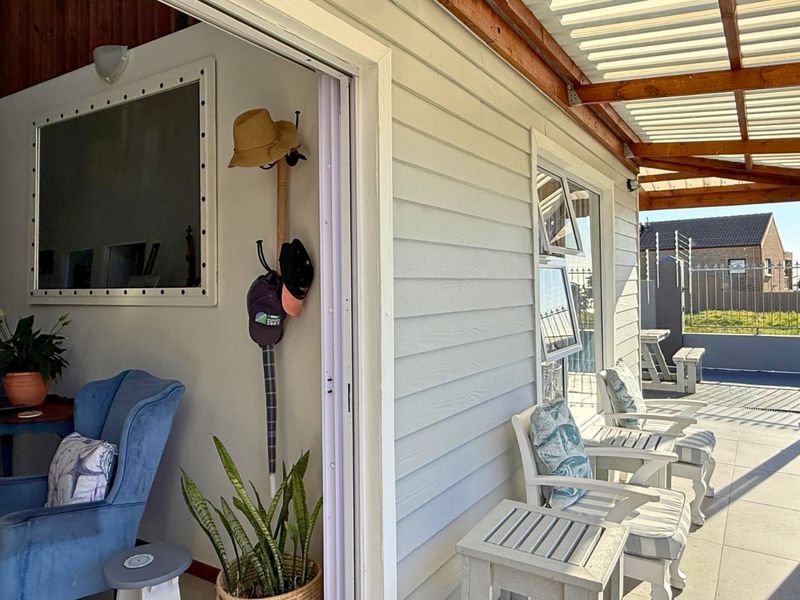 House For Sale in Perlemoenbaai - Photo 4