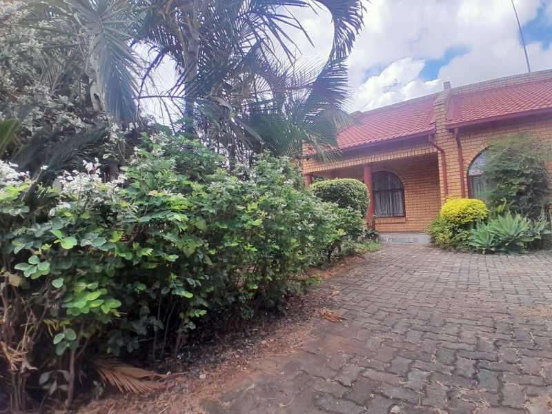 House For Sale in Hammanskraal Central - Photo 3