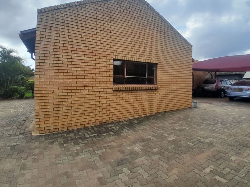 House For Sale in Hammanskraal Central - Photo 9