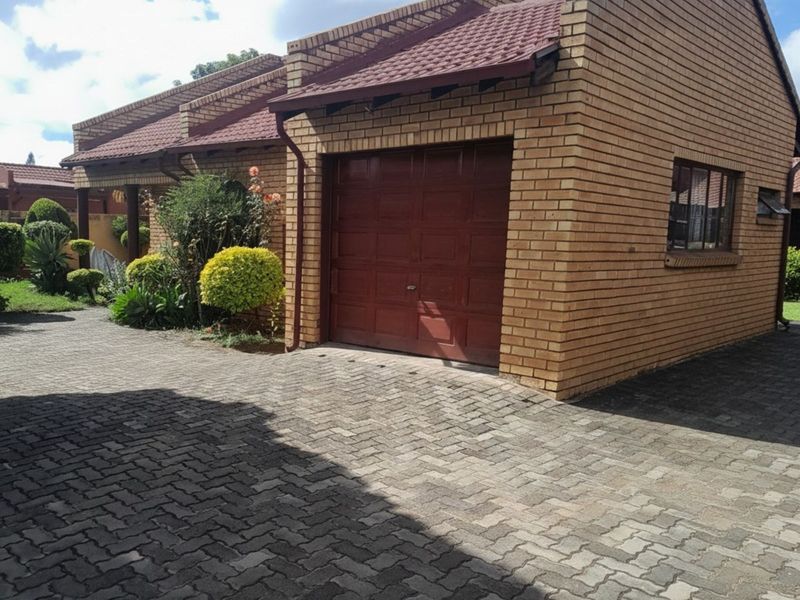 House For Sale in Hammanskraal Central - Photo 2