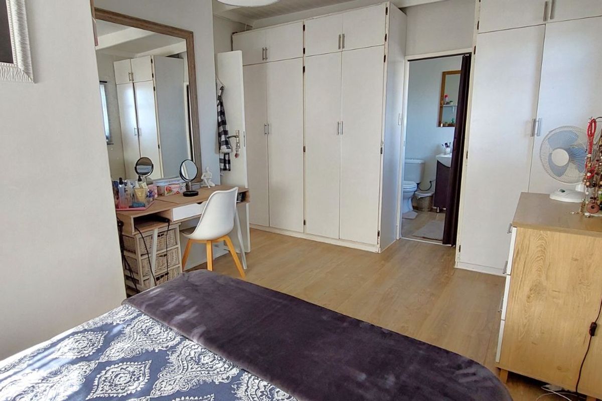 House For Sale in Gordon Strand Estate - Photo 5