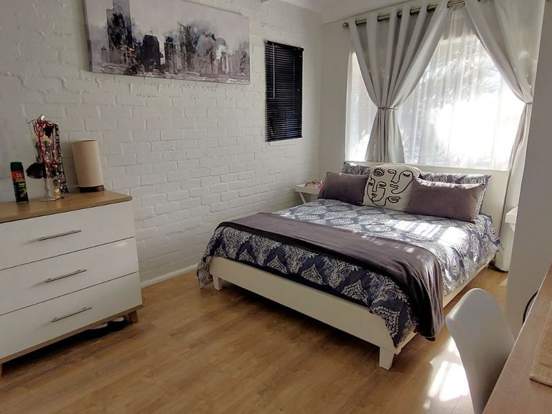House For Sale in Gordon Strand Estate - Photo 4