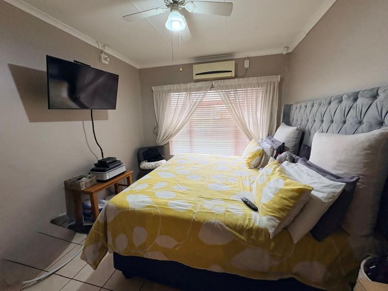 Townhouse For Sale in Riviera - Photo 8